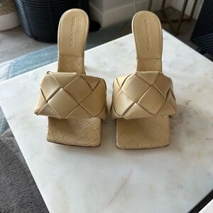 Bottega Veneta Tan Woven Heels
